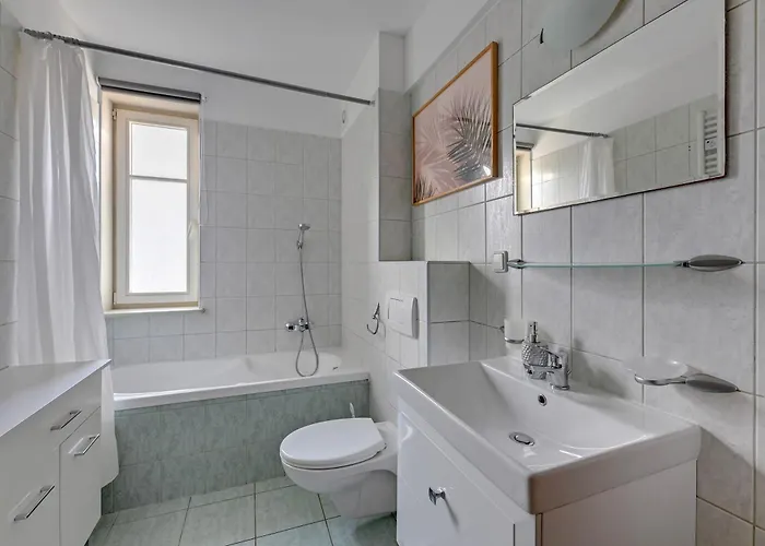 Halina By Grand Apartman *